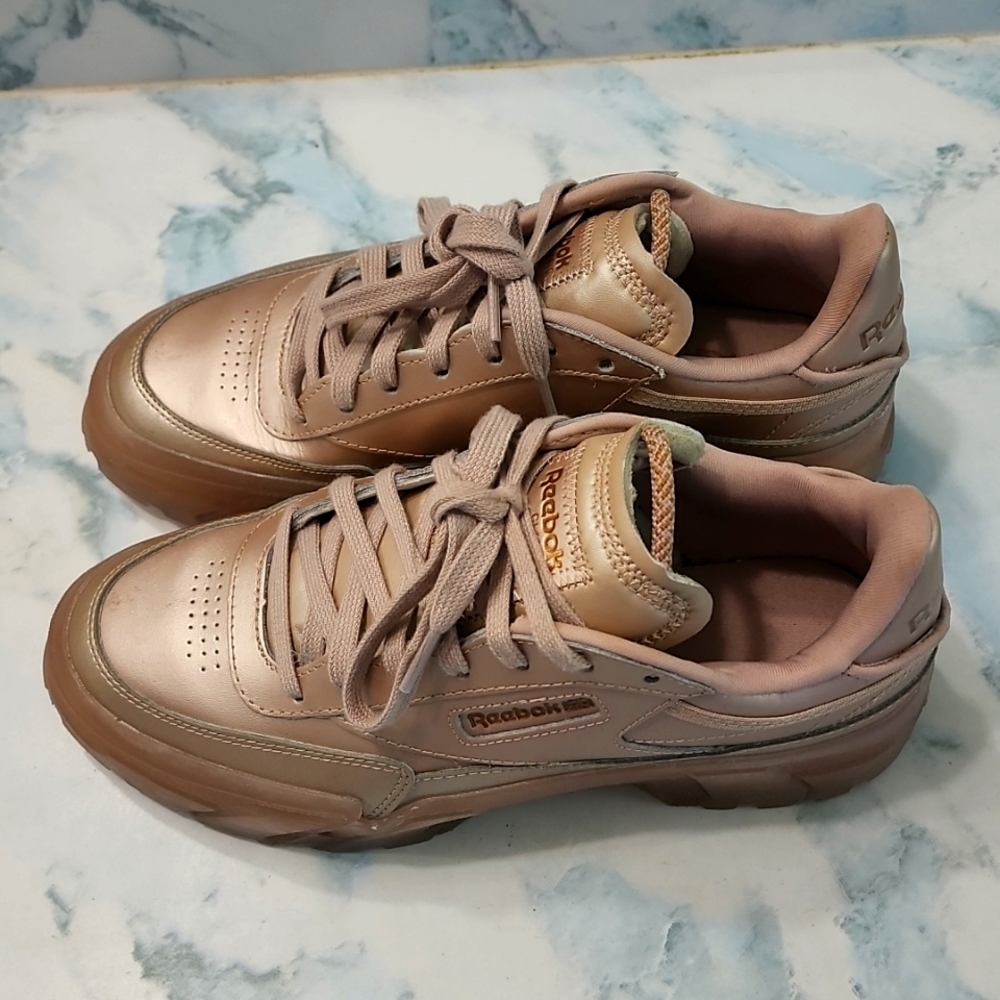 Reebox CardinB pink shoe